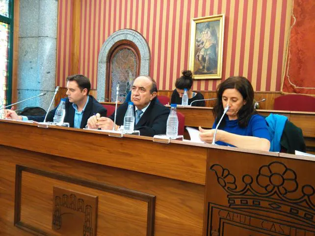 El PSOE exige la dimisión de Fernando Gómez o que su grupo le expulse