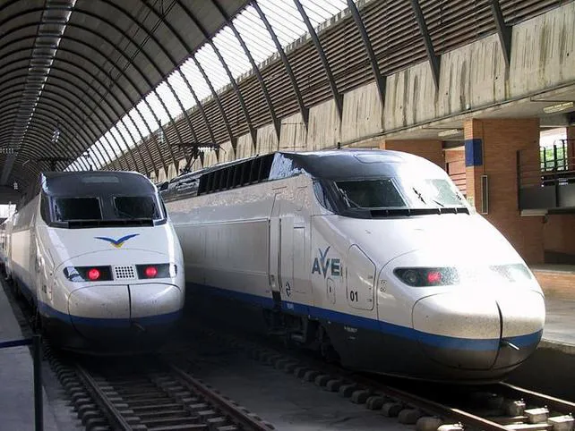 Actualidad Burgos: Renfe refuerza el servicio de trenes en Castilla y León durante la Navidad