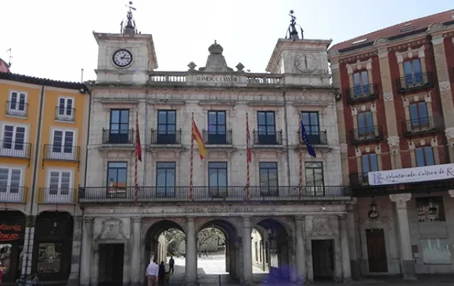 Actualidad Burgos: PSOE e Imagina instan a Vías y Obras a que instale columpios adaptados