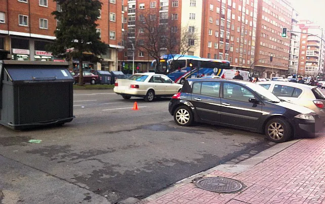Actualidad Burgos: La Policía despeja las zonas donde no se puede aparcar y algún vecino tira de ingenio