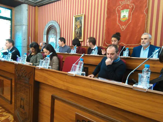 Actualidad Burgos: El PSOE denuncia que dos tercios de los acuerdos del Pleno no se han cumplido