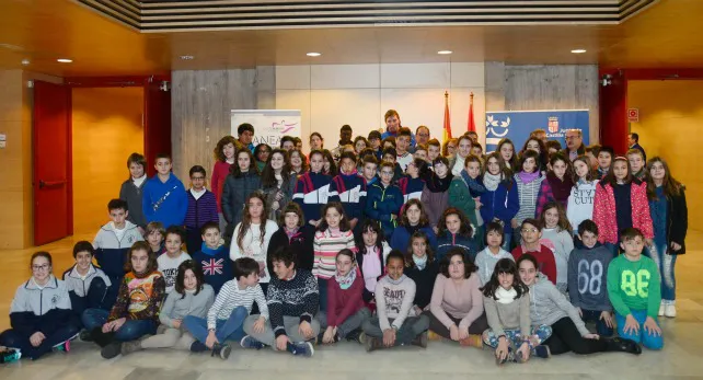 Castilla y León Burgos: 12 cooperativas escolares de Planea Emprendedores registran sus estatutos en la Junta de Castilla y León