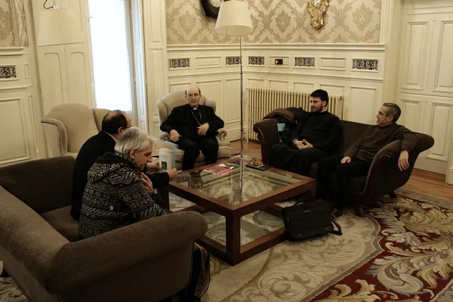 Provincia Burgos: El arzobispo recibe a la Comunidad Ortodoxa Rumana y de la Iglesia Evangélica