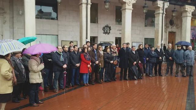 Local Burgos: Burgos muestra su apoyo a la familia de la niña fallecida en Vitoria