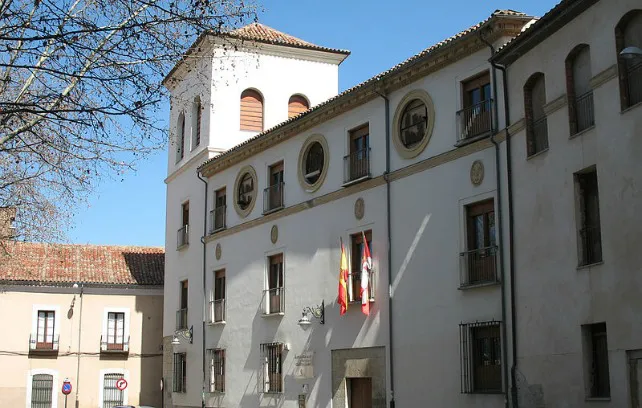 Castilla y León Burgos: El Archivo General de Castilla y León abre al público una nueva sala de exposiciones