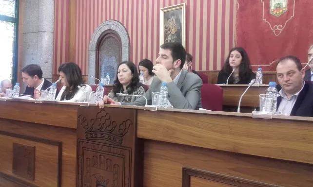 Se celebra con tranquilidad el Pleno Ordinario del Ayuntamiento