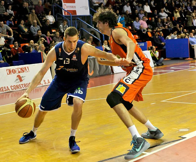 El CB Miraflores se estrella ante Coruña (82-86)