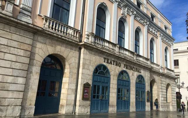 El mirlo blanco, en el Teatro Principal