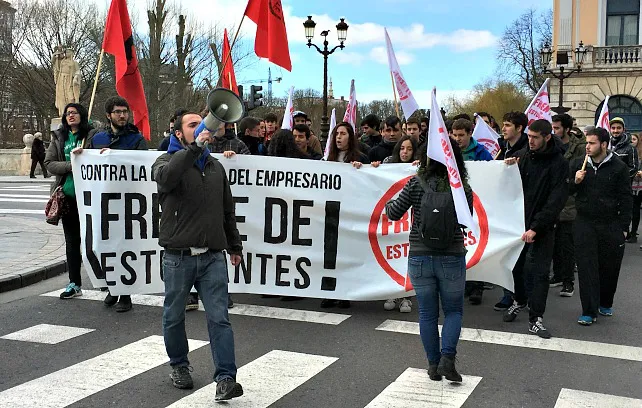 Los estudiantes van a la huelga