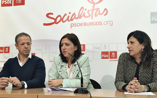 El PSOE pide a Podemos que corrijan la traición a sus votantes