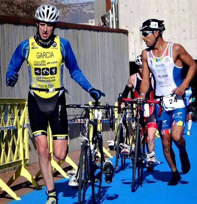 David García Azofra se impone en el duatlón de Santander