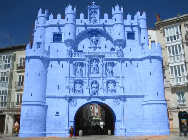 El Arco de Santa María se iluminará de azul por el Autismo