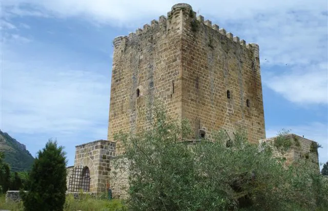 ¿Quiéres vivir en un castillo? prepara la billetera