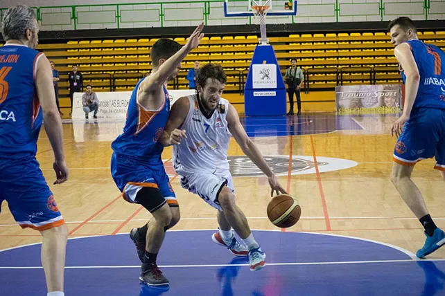 Las lesiones y el cansancio pueden con el Miraflores en Orense (85-67)