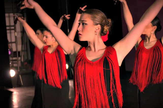 Burgos celebra el décimo aniversario de la Escuela Profesional de Danza