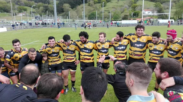 El Aparejadores domina en Zarautz y pasa a seminfinales