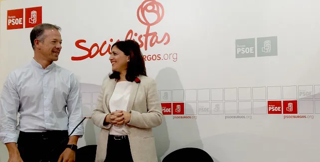 Los socialistas Ander Gil y Esther Peña repiten como candidatos