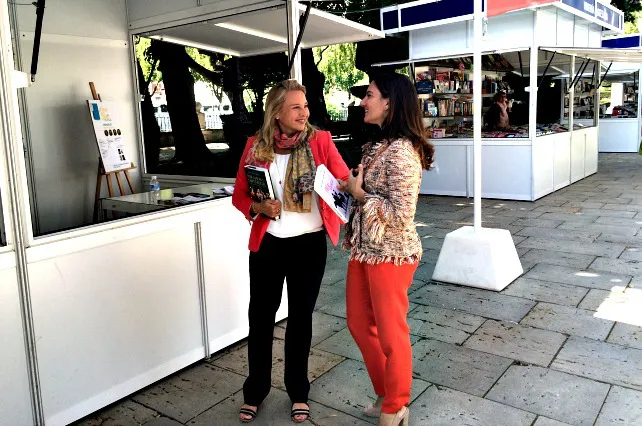 Mamen Sánchez y Almudena de Arteaga: entre mujeres, emperadores y periodistas