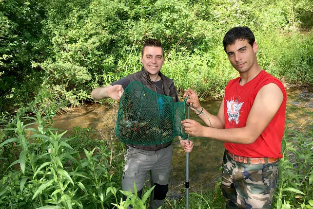 Abierta la veda de pesca de cangrejo rojo y señal
