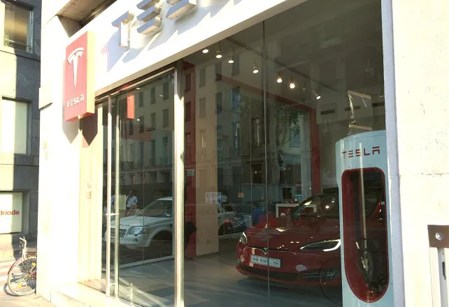 Ciudadanos quiere a Tesla en Castilla y León... pero la compañía no contempla una fábrica en España a corto plazo