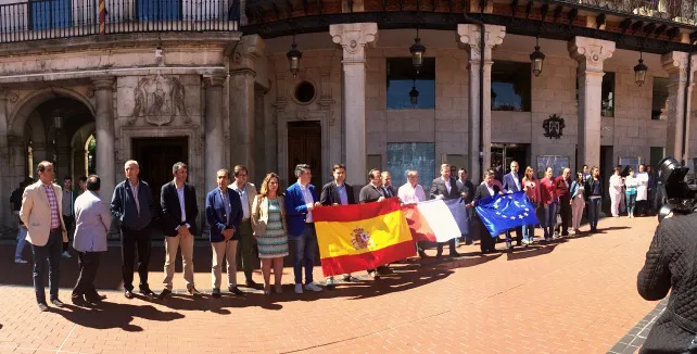 Un minuto de silencio en Burgos por Niza