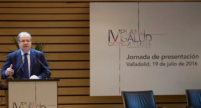 Herrera presenta el IV Plan de Salud de Castilla y León, con un enfoque más integral de la sanidad