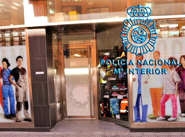 Un detenido por robar en varios comercios