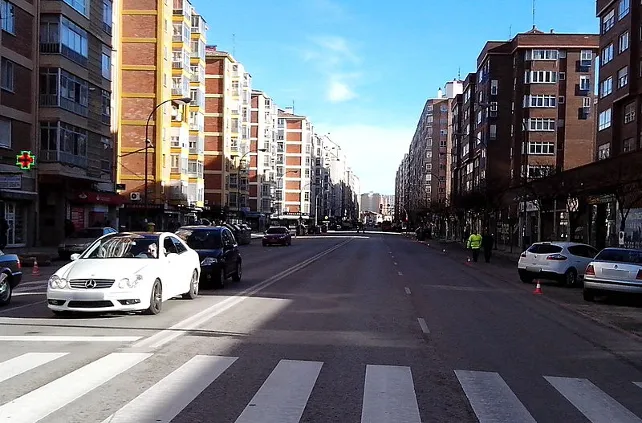 Lazos inductivos en Gamonal para evitar embotellamientos de tráfico