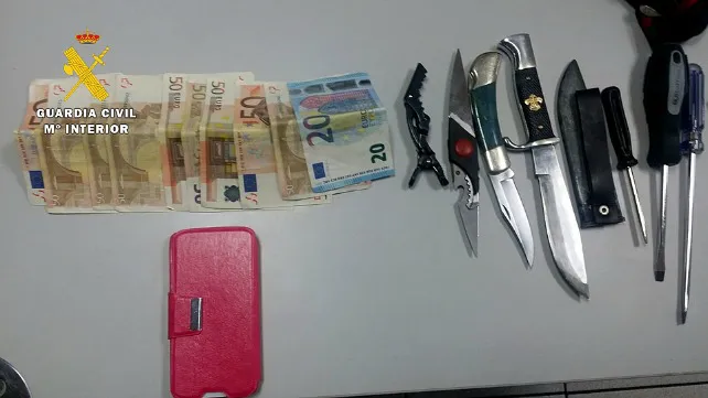 Cinco detenidos tras cometer un robo con intimidación en una estación de servicio