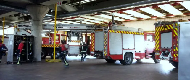 El PSOE pide explicaciones a la Junta por la escasa comida de los bomberos del incendio de Castañares