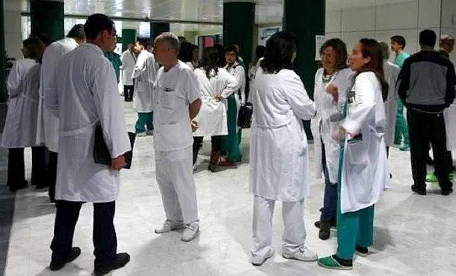 UGT critica el cierre de camas en hospitales y el tiempo de espera de los pacientes