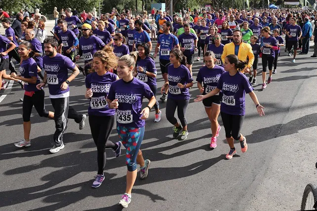 La IV Smurfit Kappa Run reúne a más de 3.000 personas en la lucha contra el cáncer