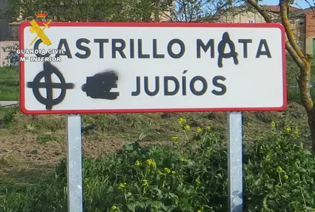 La Guardia Civil identifica a los autores de las pintadas antisemitas en Castrillo Mota de Judíos