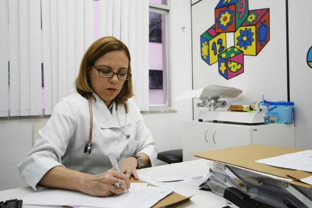 Pediatras y enfermeras se convierten en clave para la detección precoz del maltrato infantil