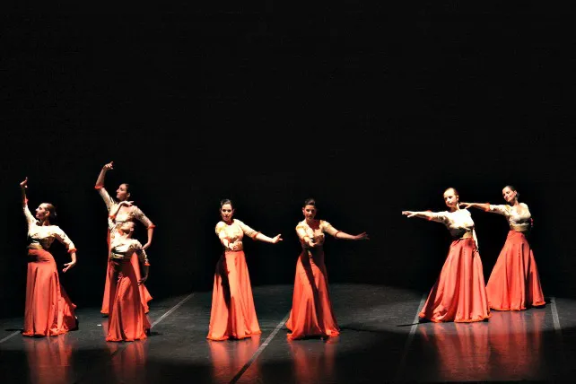 La Fundación Caja de Burgos ofrece el un espectáculo del Ballet Antología y Manolo Carrasco