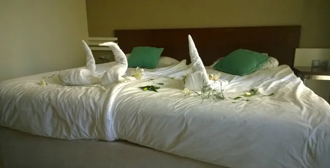 ¿Sueles hacer tu cama justo después de levantarte? Entonces lee esto…