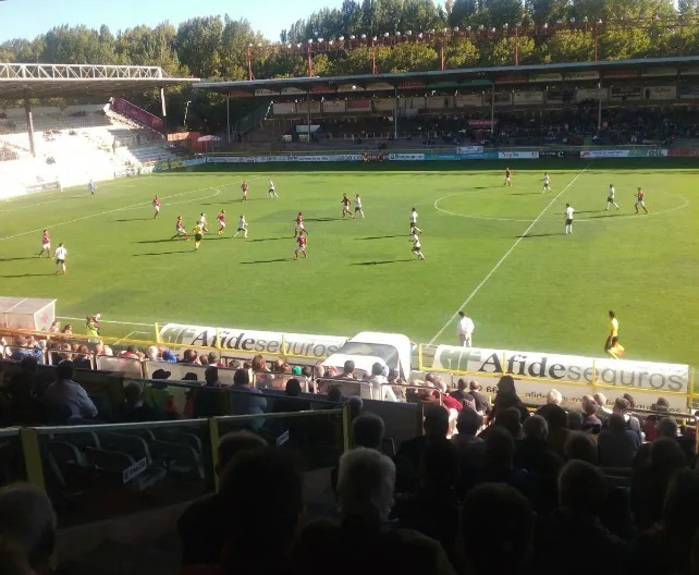 Fútbol Burgos: El Burgos CF empata en El Plantío frente al Pontevedra