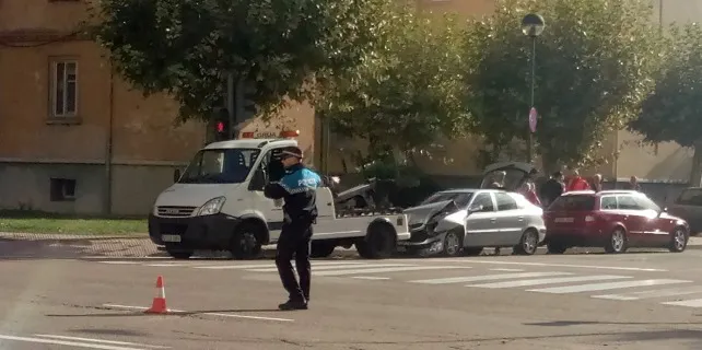 Colisión por alcance en la calle Vitoria