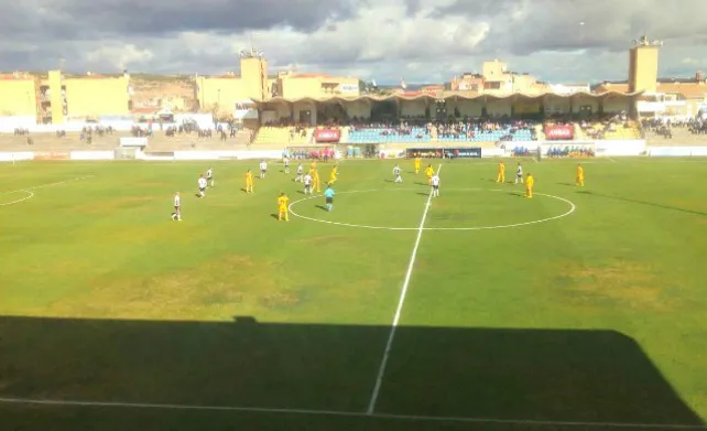 El Burgos gana fuera de casa al Tudelano y va sumando puntos