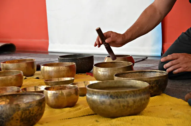 La Fundación Caja de Burgos organiza en Cultural Cordón un concierto de cuencos tibetanos