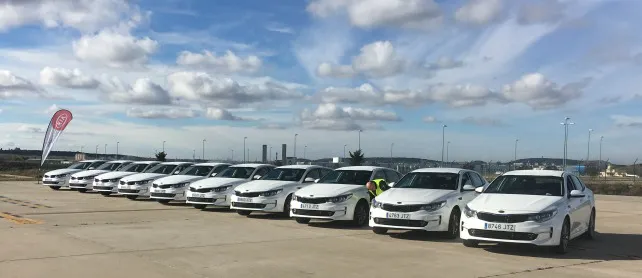 La Multinacional Kronospan confía en Kia Motors y Grupo Julián