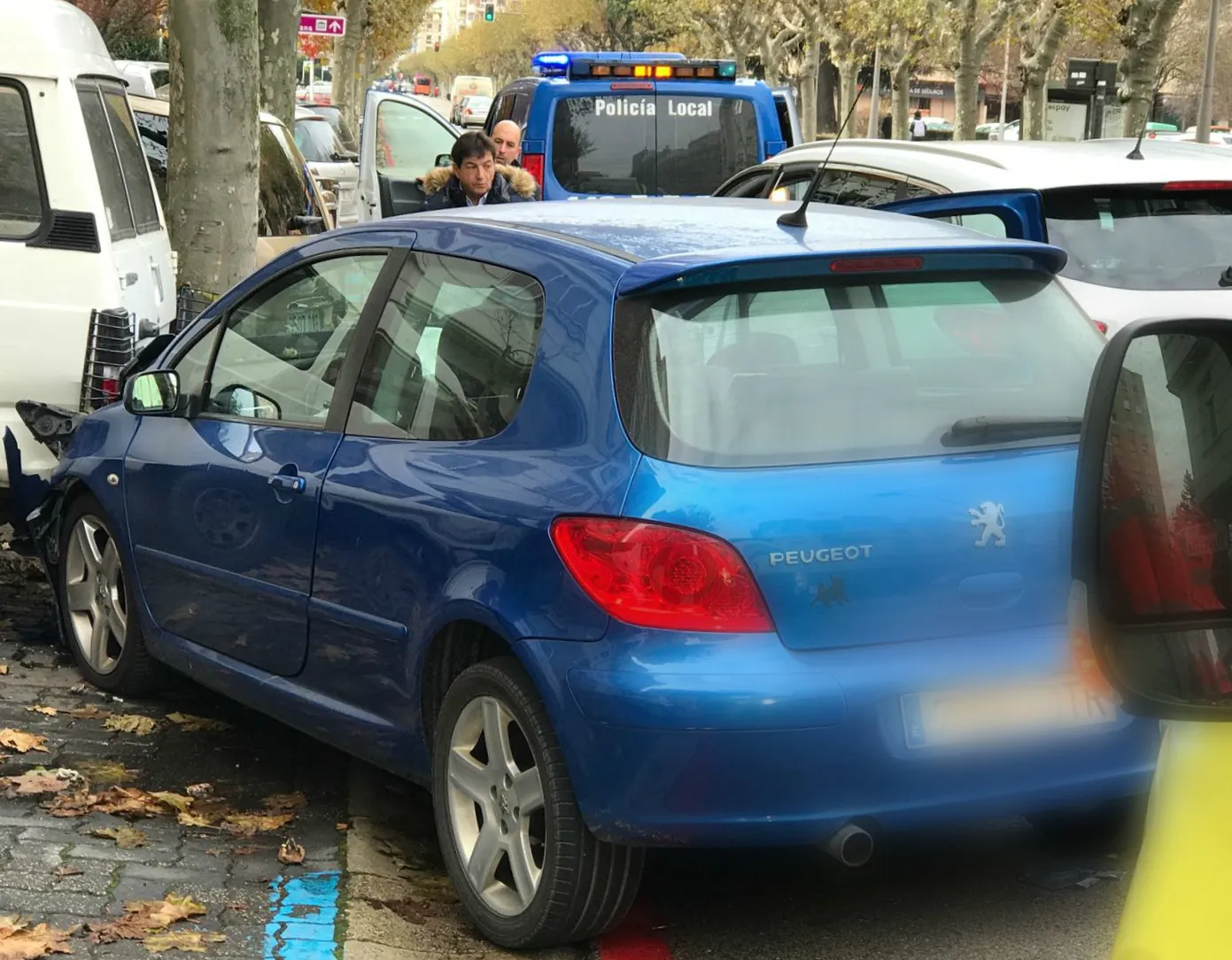 Una colisión entre dos vehículos en la calle Vitoria deja una herida