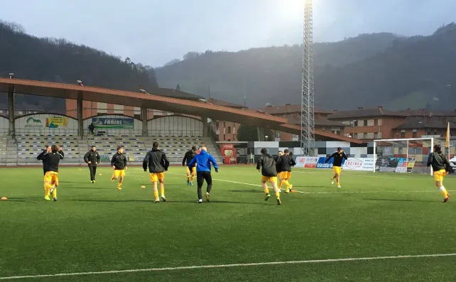 El equipo burgalés se trae la victoria de Mieres (1-2)