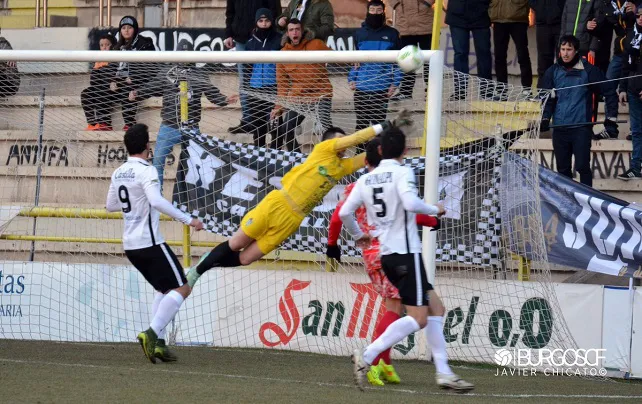 El Burgos no pasa del empate frente al Guijuelo en un partido insulso (0-0)