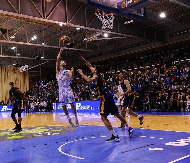 El San Pablo da la cara, pero acaba perdiendo ante Oviedo (80-77)