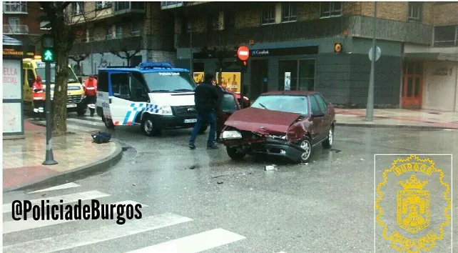 Dos mujeres heridas, una de ellas embarazada, en un accidente en la calle Vitoria