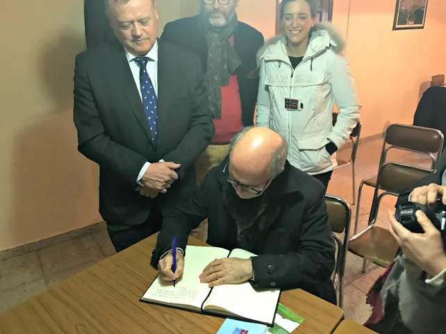 El escritor francés Pierre Assouline dedicará un capítulo de su último libro a Castrillo Mota de Judíos