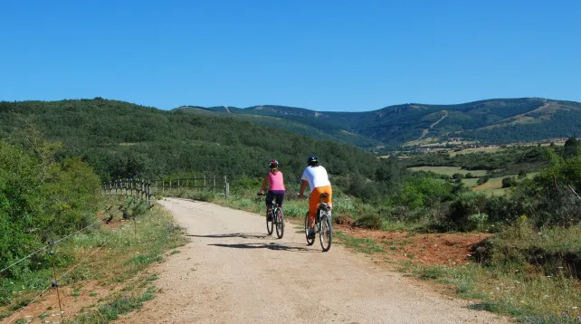 El turista rural elige destinos a más de tres horas de su residencia habitual