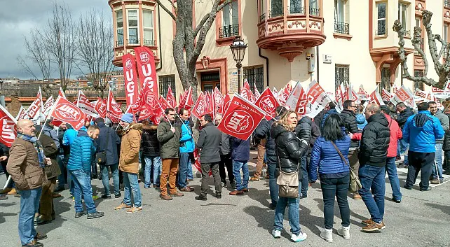 Los sindicatos vuelven a la calle para pedir salarios dignos y desbloquear la negociación colectiva
