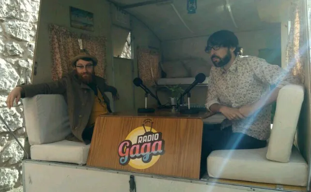 Manuel Burque y Quique Peinado presentan ‘Radio Gaga’, un nuevo proyecto original que destila humor y emoción